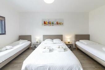 Govihan - Maison 8p Avec Piscine Commune