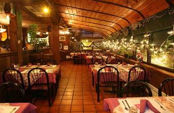 Pine Hill Arms Hotel