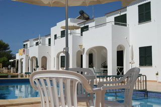 Apartamentos California