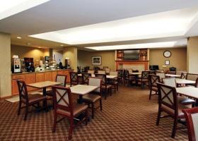 Hotel Comfort Suites Regency Park