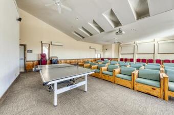 Snowpeak Chalet