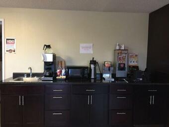 Hotel Smokey Point Motor Inn