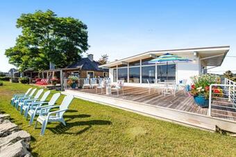 Sunlight Beach Shoreline