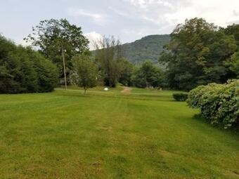 Basecampwv-durbin. Spacious 4 Bedroom House W/yard