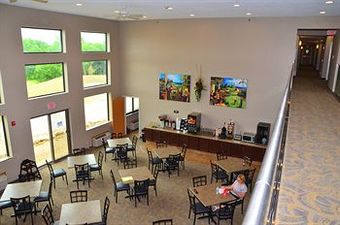 Hotel Boulders Inn & Suites - Polk City