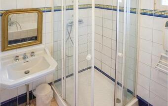 Awesome Home In Pierrerue W/ Wifi, Outdoor Swimming Pool And 3 Bedrooms