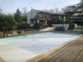 Villa Sur 3 Hectares, Piscine Et Etangs Priv�s