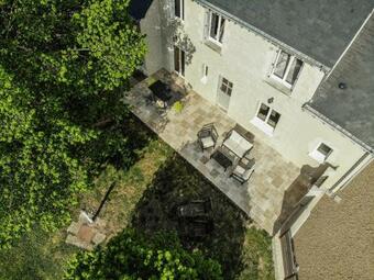 A L'ombre Du Tilleul