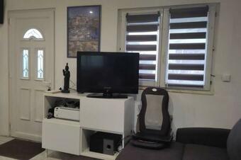 Apartamento Agr�able Studio Avec Jardin Au Centre Ville