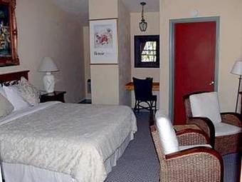 Vineyard Inn Hotel