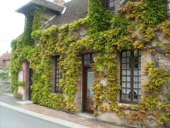 G�te Saint-hilaire-sous-romilly, 4 Pi�ces, 6 Personnes - Fr-1-543-72