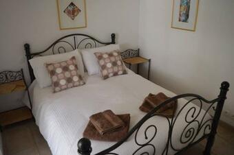 Luxury 2 Bed Cottage With Jacuzzi Near Limoux