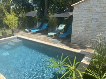 Les G�tes De La Fontaine De Jonquier