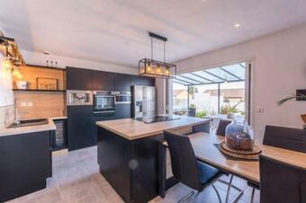 Villa Avec Piscine Au Calme 6 Personnes