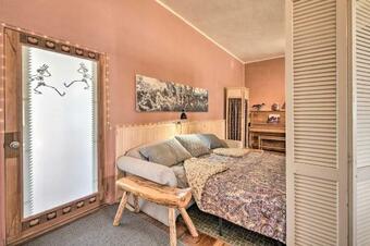 Apartamento Converted Concert Hall In Downtown Del Norte!