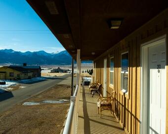 Motel Dark Sky Suites