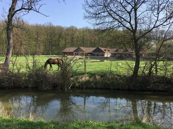 Hostal Bu?ick� Ml�n