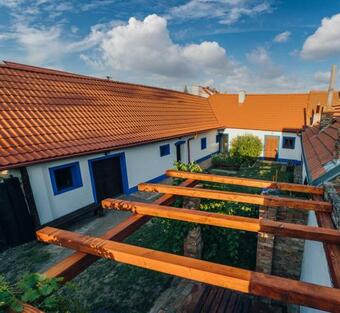 Chalupa ?akvice L Ji?n� Morava L P�lava