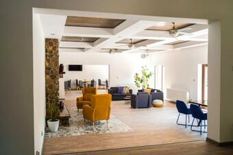 Hostal Montana 219