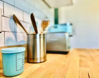 New! Modern Cozy Tiny Home W/ Pool. Pure Paradise