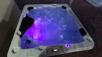 One Story Luxury Villa With Hot Tub