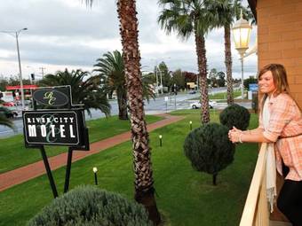 Rivercity Motel