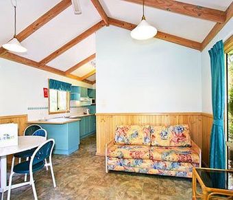 The Lorikeet Tourist Park