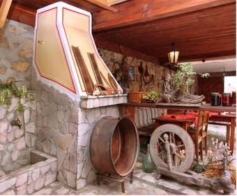 Hostal Nenchova Guest House