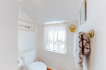 Mimis Beach House