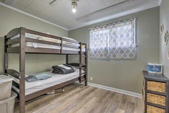 Pet-friendly Up North Getaway With Fire Pit!