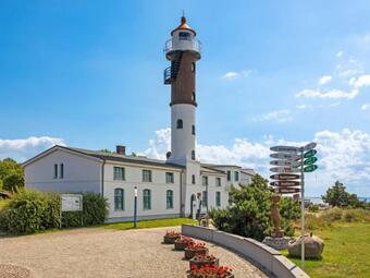 Garden-view Apartment In L�bow With Terrace