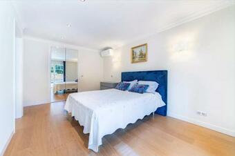 Apartamento You Are Also Perfectly Placed For Exploring The Surrounding Area