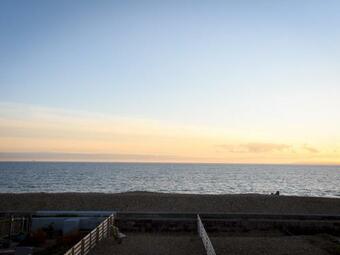 Pass The Keys Amazing Views High End Beachfront 3bed Sleeps 7