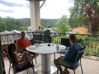 Gracious Apartment In Zeulenroda-triebes With Terrace