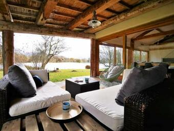 Cottage Les Pyr�n�es Au Bord De L'eau