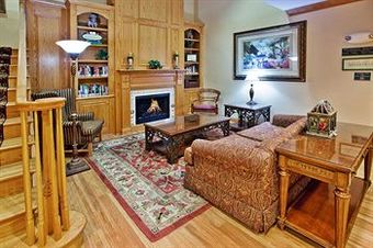 Hotel Country Inn And Suites By Carlson Waldorf