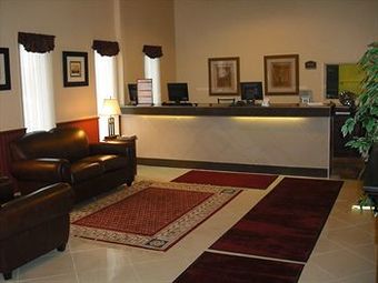 Hotel Red Pine Inn & Conference Centre