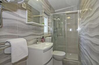 Martina In Prhati - Haus F�r 6-8 Personen