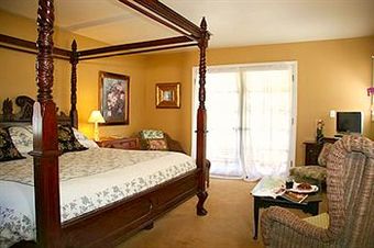 Posada Mirabelle Inn & Restaurant