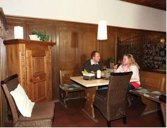 Hotel & Weinhaus Zum Schwarzen B�ren