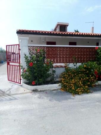 Villa In Riva Al Mare