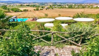 Spoleto By The Pool : Whole Villa - Sleeps 24