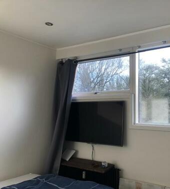 Apartamento Gennemrenoveret Minimalistisk Lejlighed T�t V/centrum