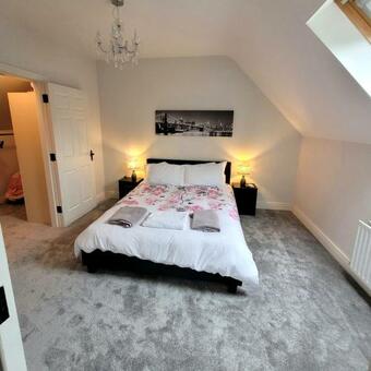 Greystones Clock Tower Lodge