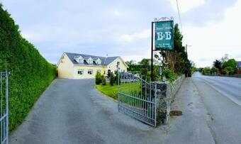 Hostal Deerpark B&B