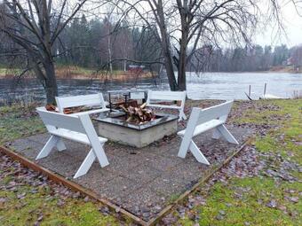Villa Comfortable House By The River