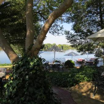 The Waterfront Country Lodge