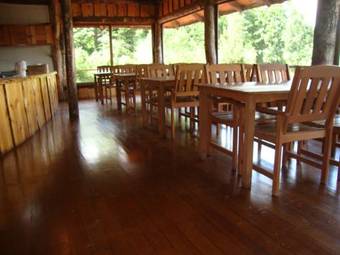 Lodge Canopy Village