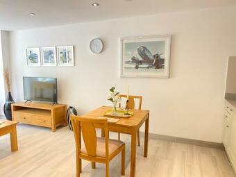 Amber Lodge Hickstead-b