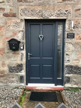 Hostal Thistle House